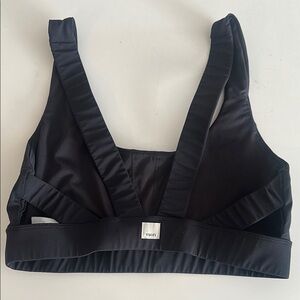 Black vuori sports bra size small